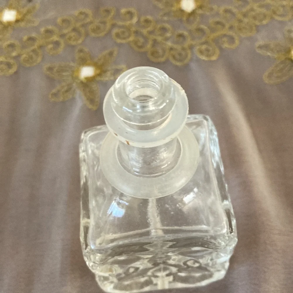 Vintage Decor Liquor Cut Glass Decanter Wine Bottle Diamond Pattern